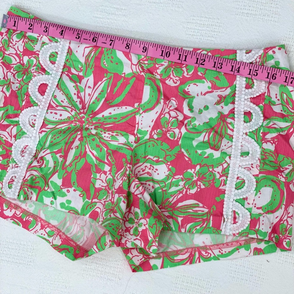 Lilly Pulitzer Laced shorts